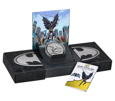 Comic Art 2.5 Ounce Silver Medal &ndash; Batman&trade;